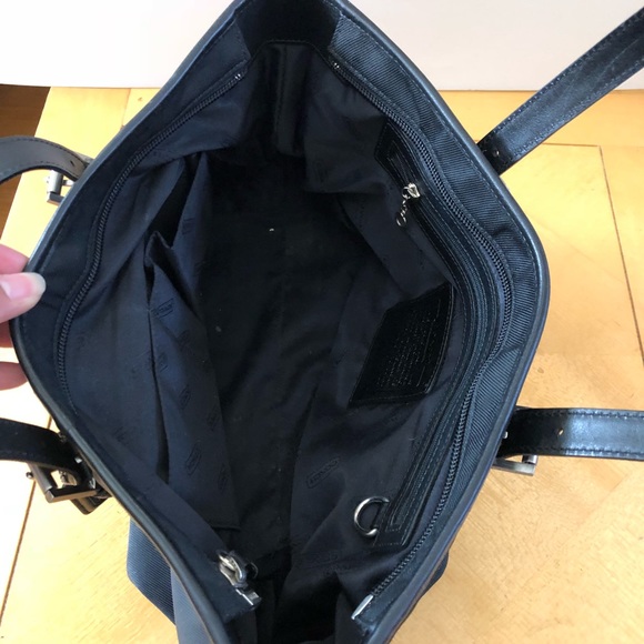 Coach Black Handbag - Picture 3 of 8